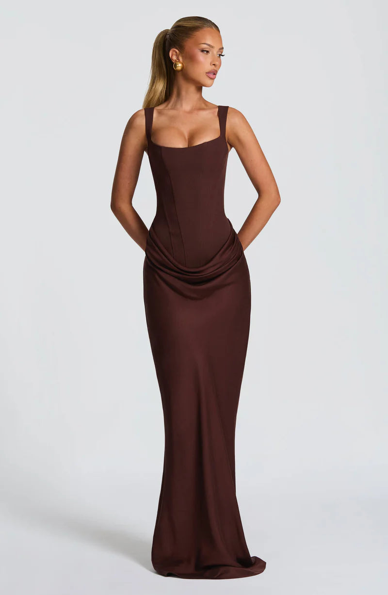 Hourglass Maxi Dress – Figure-Shaping Elegant Silhouette