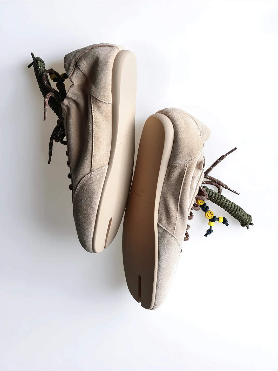 Khaki Suede Tabi Sneakers – Thin-Sole Split-Toe Casual Shoes