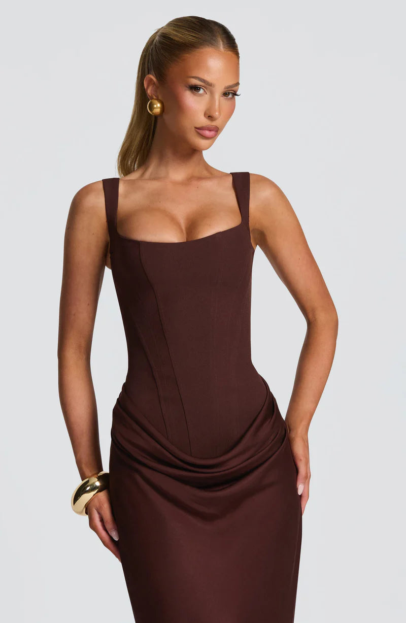 Hourglass Maxi Dress – Figure-Shaping Elegant Silhouette