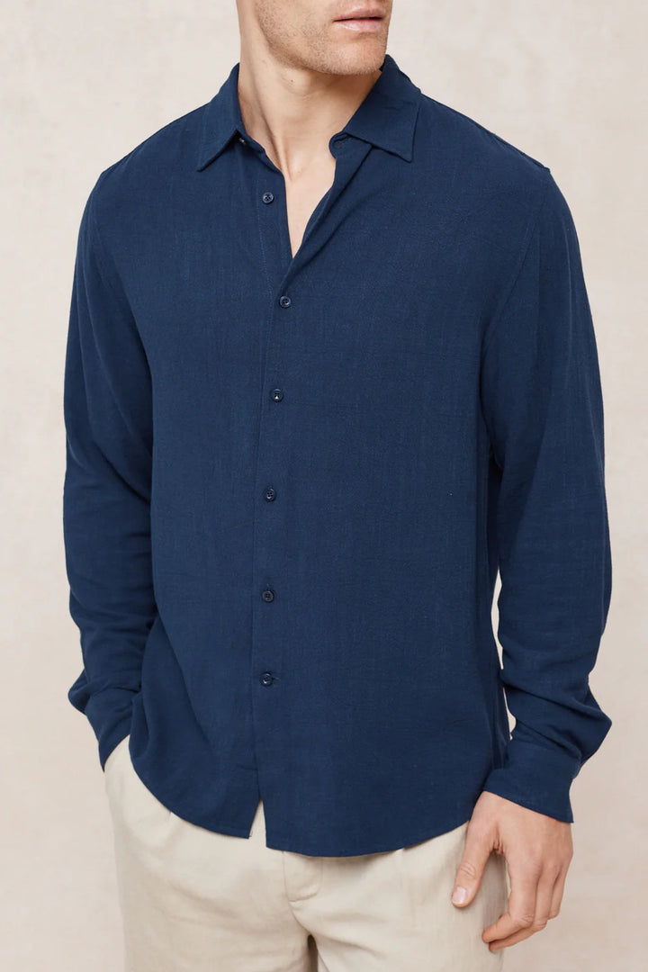 Linen Classic Collar Shirt – Long Sleeve Button-Up Style