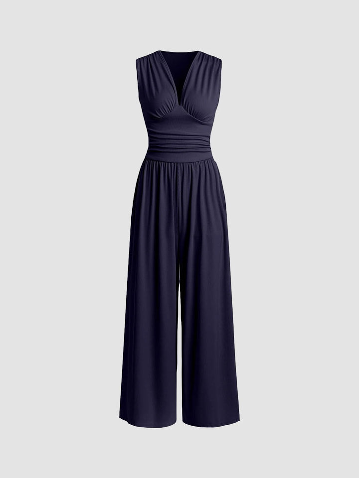 Chic Sleeveless Wide-Leg Jumpsuit – Flattering V-Neck Flowing Fit