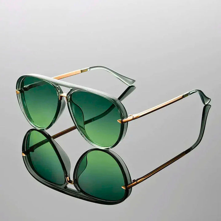 Aviator Sunglasses – Tinted Fashion Eyewear