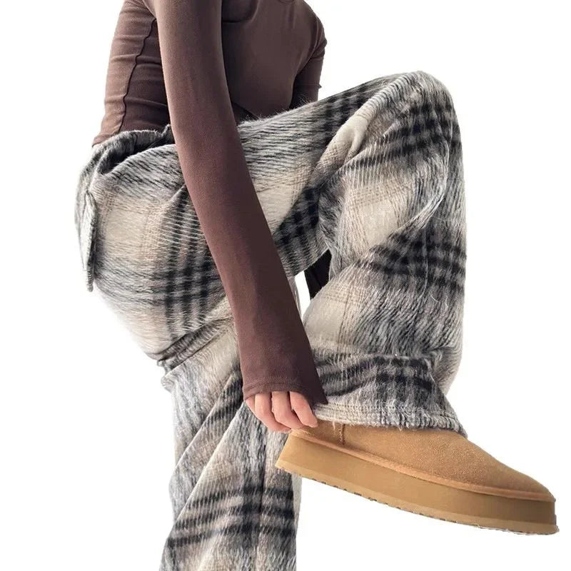 Plaid Lounge Trousers – Relaxed Wide-Leg Comfort Fit