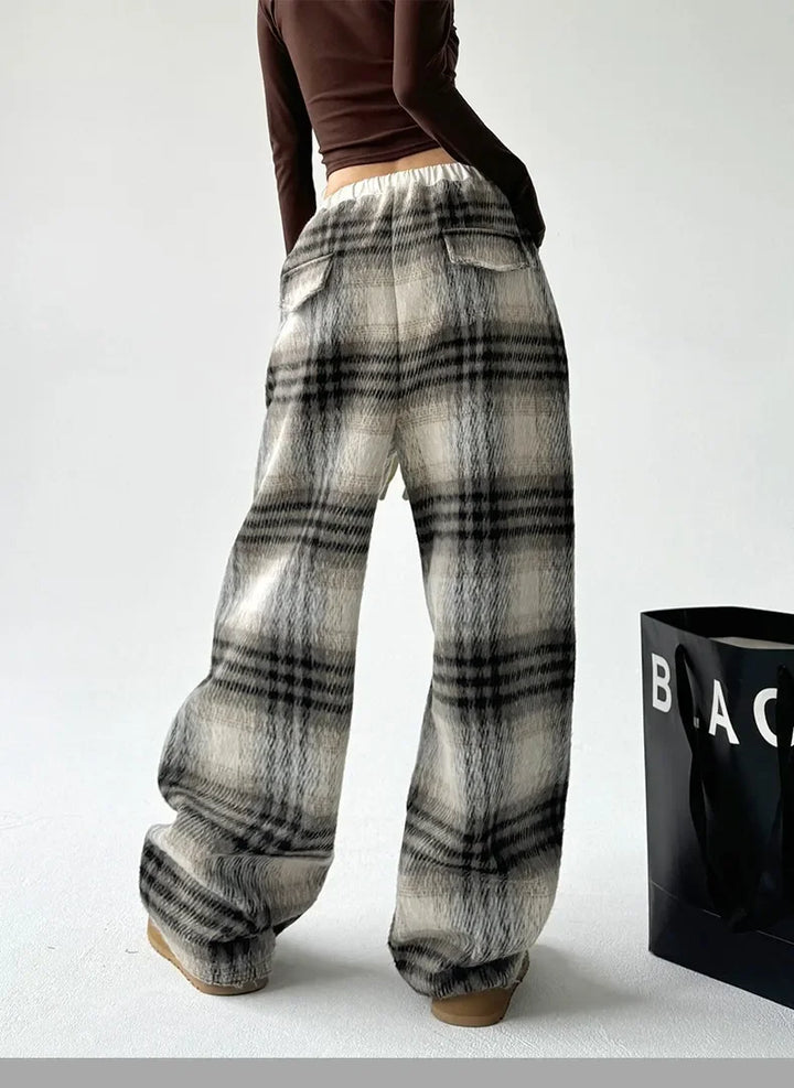 Plaid Lounge Trousers – Relaxed Wide-Leg Comfort Fit