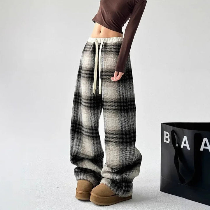 Plaid Lounge Trousers – Relaxed Wide-Leg Comfort Fit