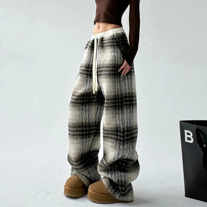 Plaid Lounge Trousers – Relaxed Wide-Leg Comfort Fit