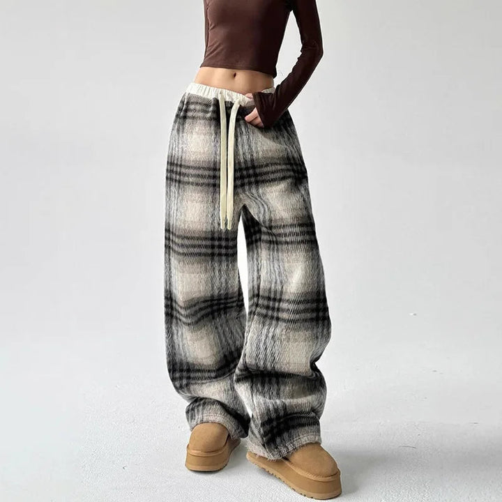 Plaid Lounge Trousers – Relaxed Wide-Leg Comfort Fit