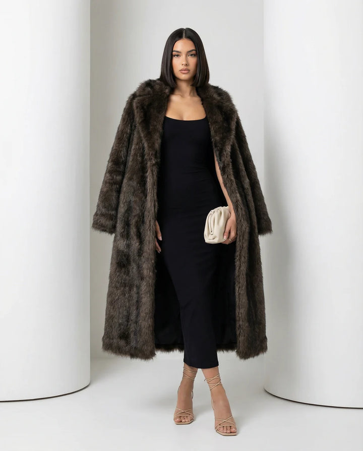 Longline Faux Fur Coat – Warm Luxury Winter Outerwear for Elegant Style
