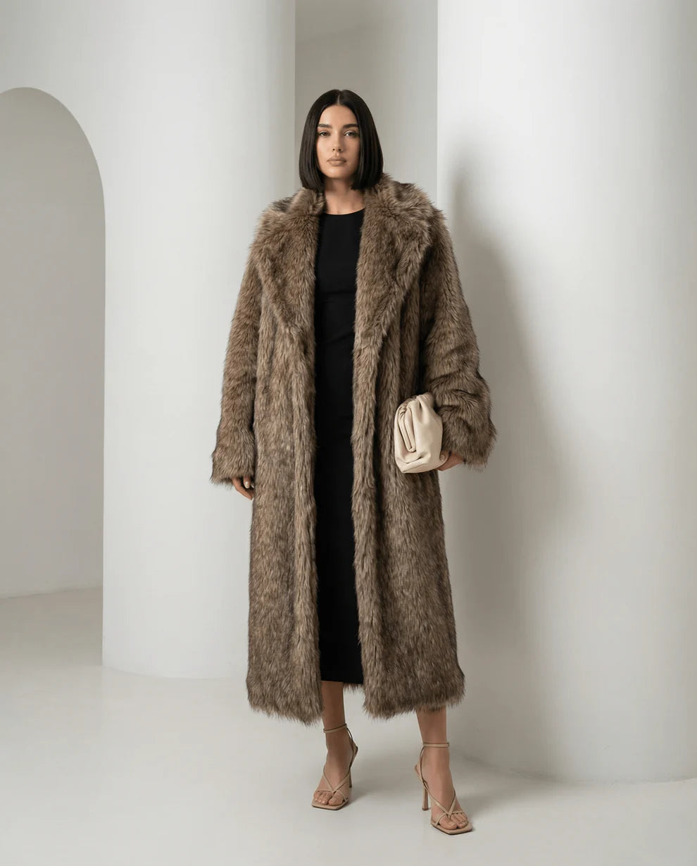 Longline Faux Fur Coat – Warm Luxury Winter Outerwear for Elegant Style