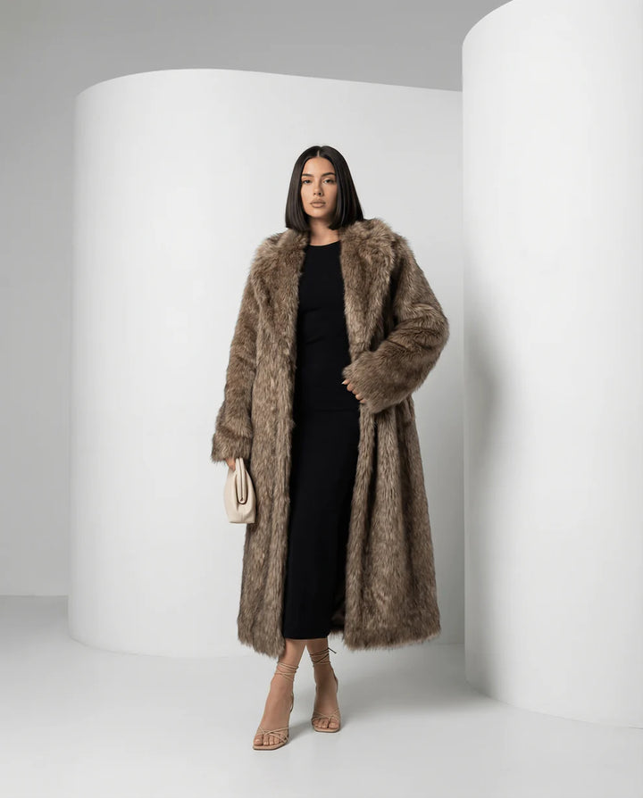 Longline Faux Fur Coat – Warm Luxury Winter Outerwear for Elegant Style